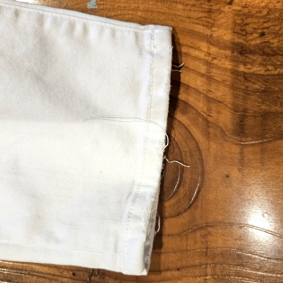 Judy Blue White Denium Boyfriend - Picture 5 of 11